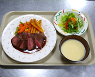 お食事